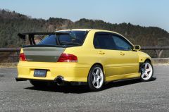 varis_carbon_bodykit_f_r_mitsubishi_lancer_evo_vii_1